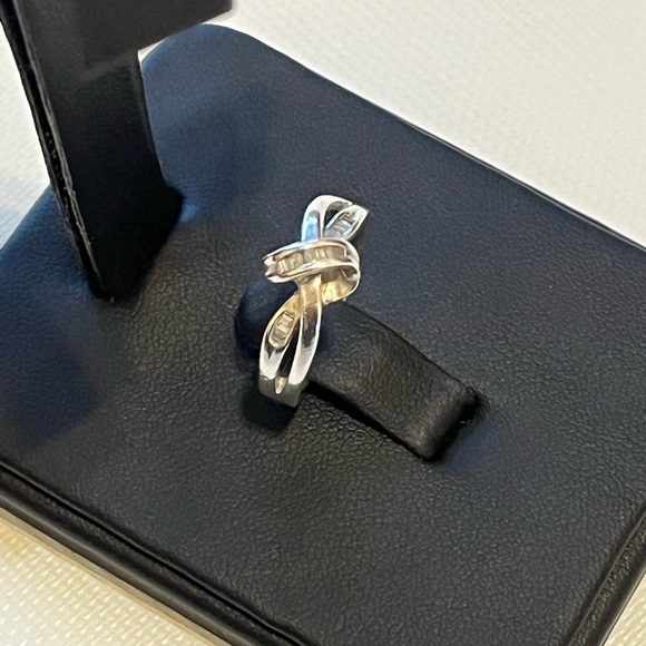 925 Sterling Silver Vintage Genuine Diamond Ring - Picture 6 of 11